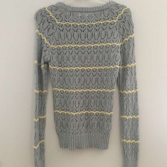 NWT sweater - Picture 3 of 4